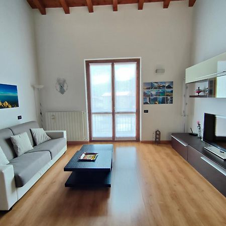 Iseolakerental - La Rocca Castro  ภายนอก รูปภาพ